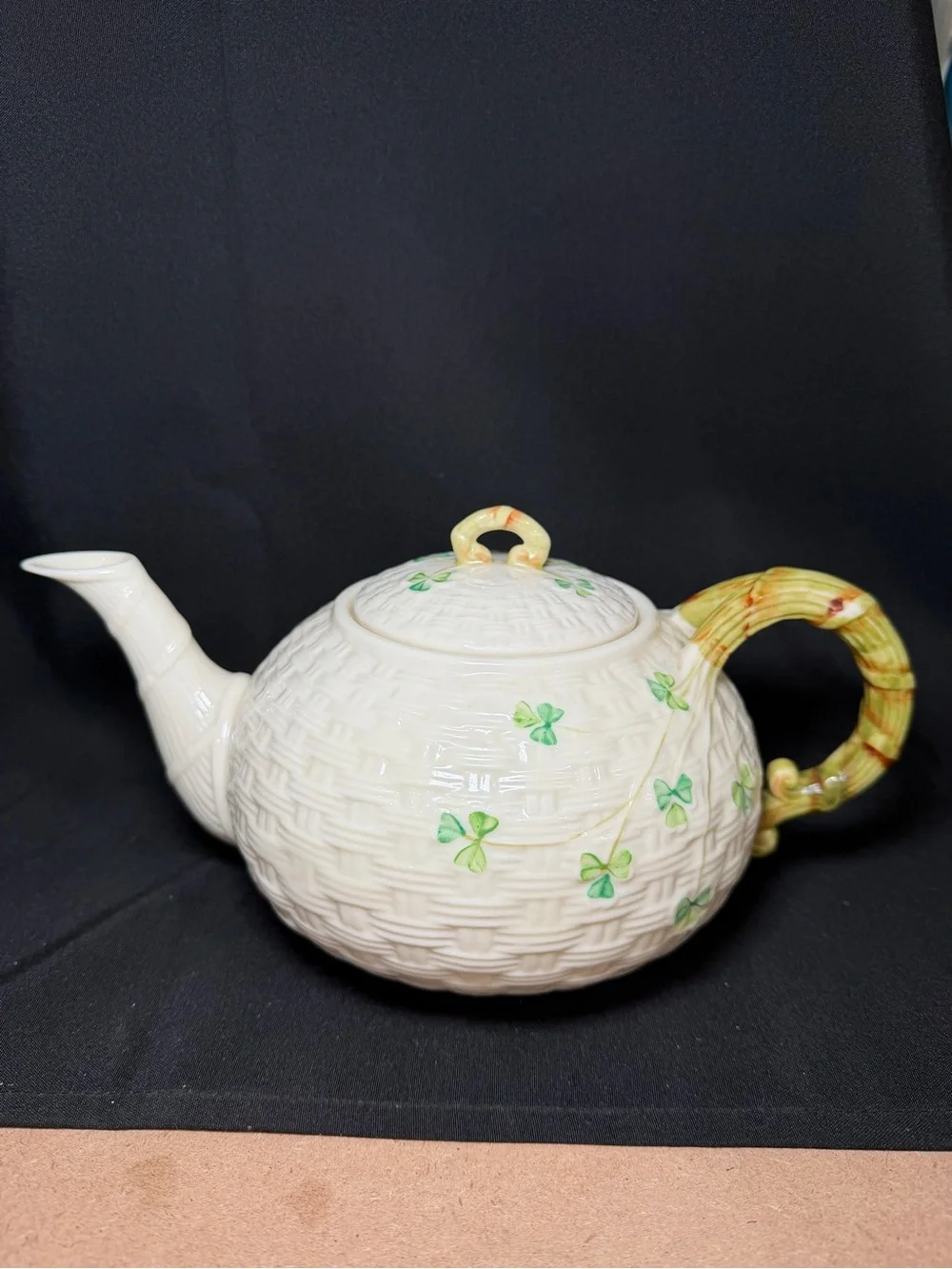 Vintage Belleek Shamrock Basketweave Teapot Gold 7th Mark